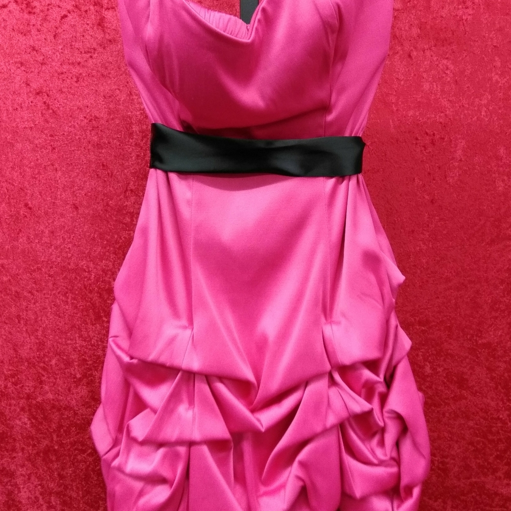 Dresses - Picture 2 of 2